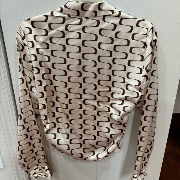 Reformation long sleeve satin top - Picture 2 of 2